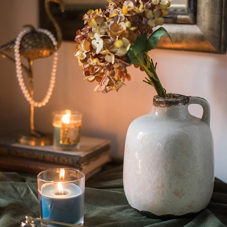 Elegant Glazed Pottery Vase